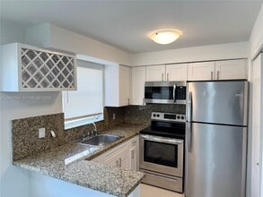 Building Photo - 5211 SW 91st Ave