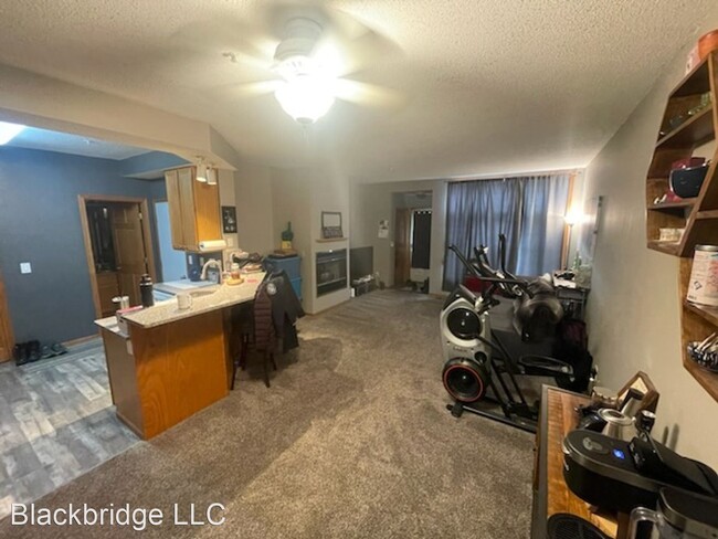 Building Photo - 2 br, 1.5 bath House - 8761 Branson Drive