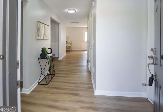 Foto del edificio - 833 Oakview Trce