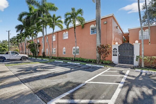 Foto del edificio - 1405 Miami Rd