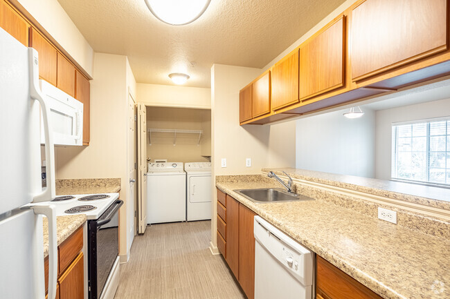 2BR 2BA - 1034SF - Hawks Ridge Apartments