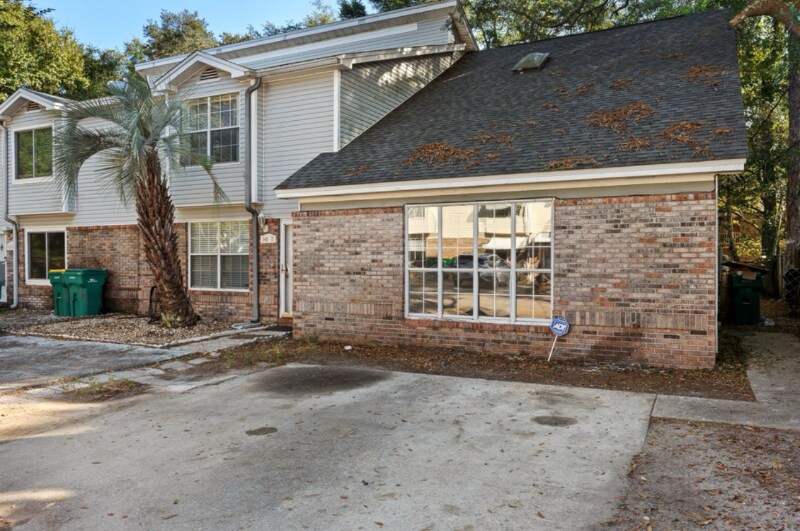 Primary Photo - 940 Central Ave