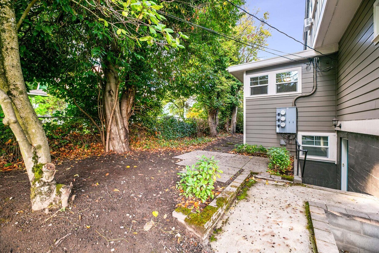 Primary Photo - 1426 22nd Ave