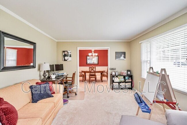 Foto del edificio - 4700 Coach Hill Dr