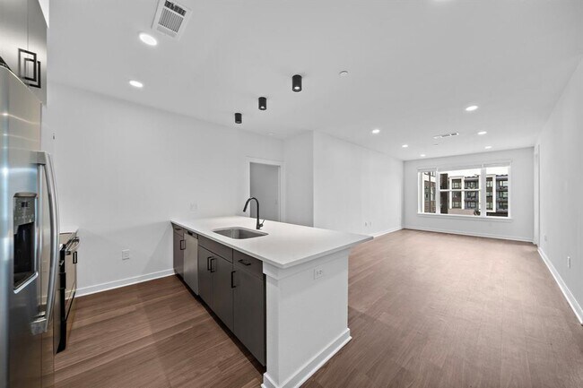 Foto del edificio - 10421 Deerwood Rd