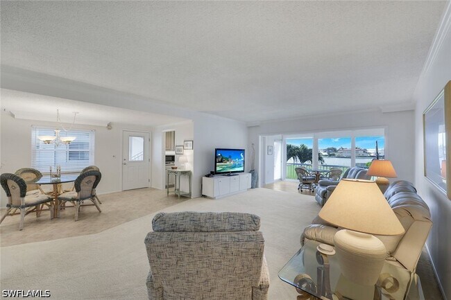 Building Photo - 3400 Gulf Shore Blvd N