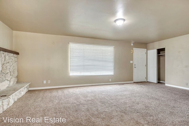 Foto del edificio - 4 br, 2 bath House - 1492 E 520 S