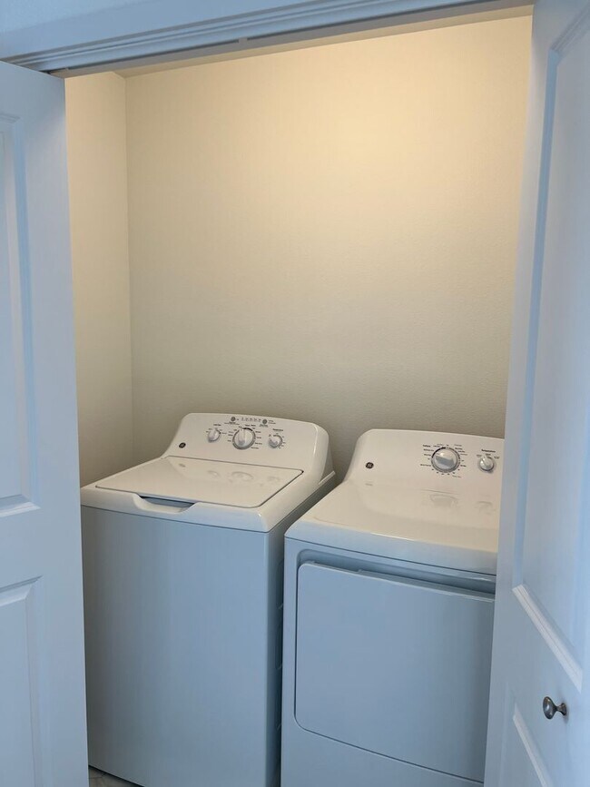 Foto del edificio - 3 Bed 2 Bath Single Family Home