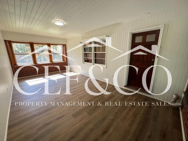 Building Photo - Charming All-Brick Home in Chesnee!