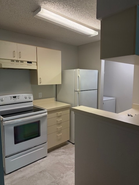 Building Photo - 385 Woodside Dr