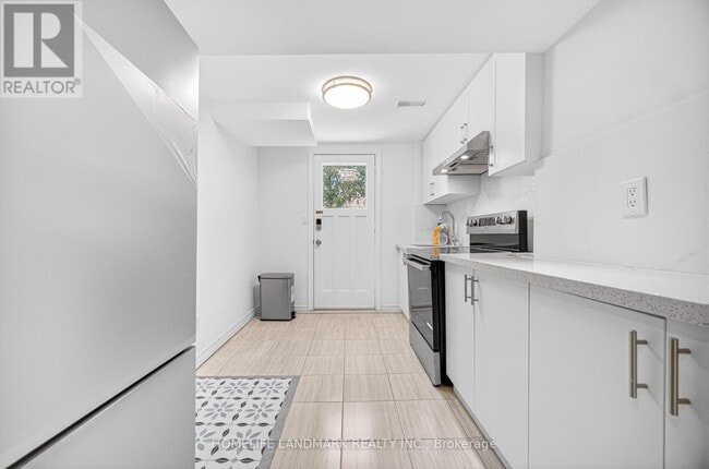 Building Photo - 6 Willowgate Dr