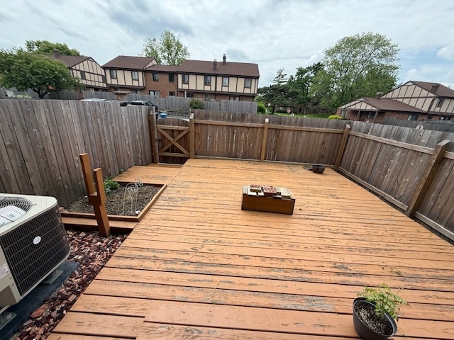 Fenced deck - 7468 Graystone Ct