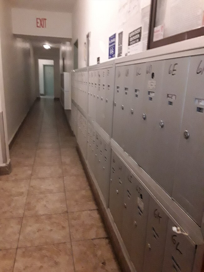 Foto del edificio - 1441 Metropolitan Ave
