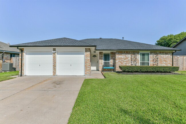 Foto del edificio - 3205 Brookhurst Ln