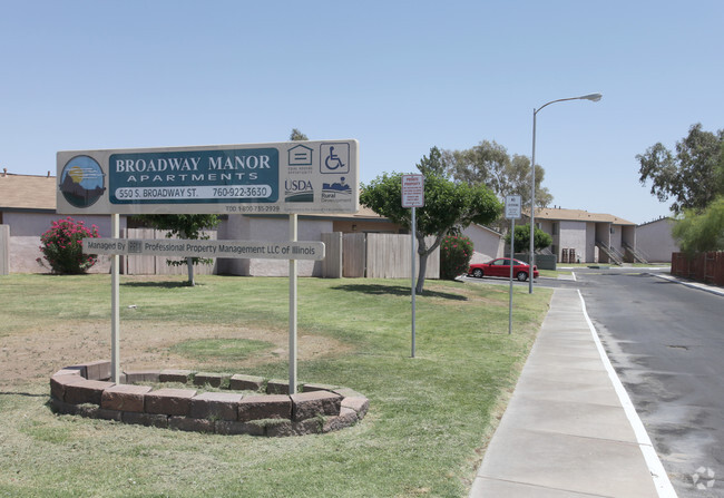 Foto del edificio - Broadway Manor Apartments