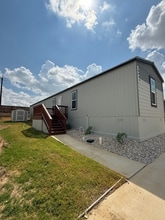 Building Photo - 15930 S Flores St