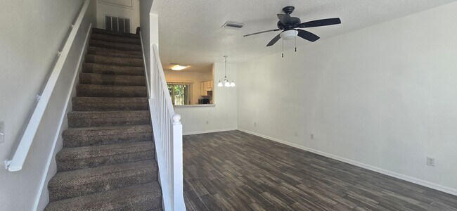 Foto del edificio - 6559 Osprey Lake Cir