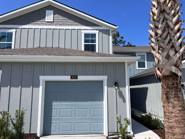 Building Photo - Charming 3-Bedroom Townhome for Rent in De...