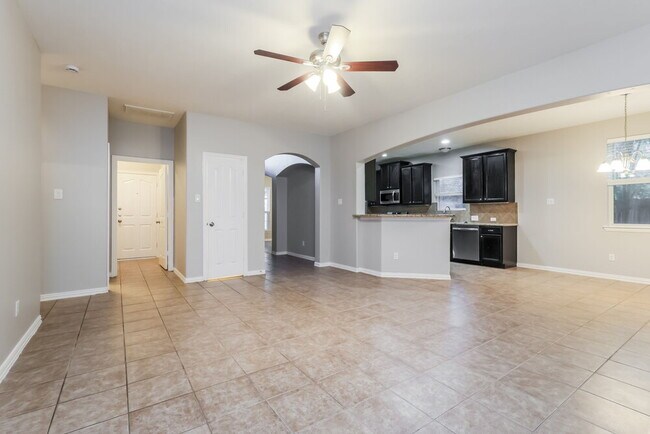 Building Photo - 9202 Hidden Lake Cir