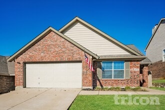 Building Photo - 8919 Wild Rose Ln