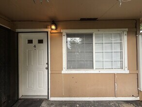 Building Photo - 3715 46th Ave