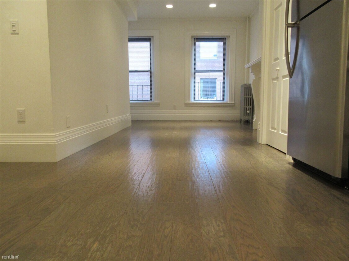 Studio, 1 bath - 270 Newbury St # 6XR - Studio, 1 bath  - 270 Newbury St # 6XR