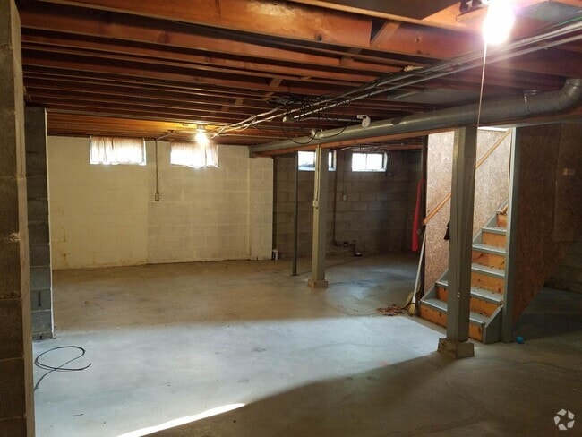 Building Photo - 4800 Lower Beaver Rd