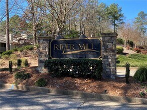 Building Photo - 610 River Mill Cir