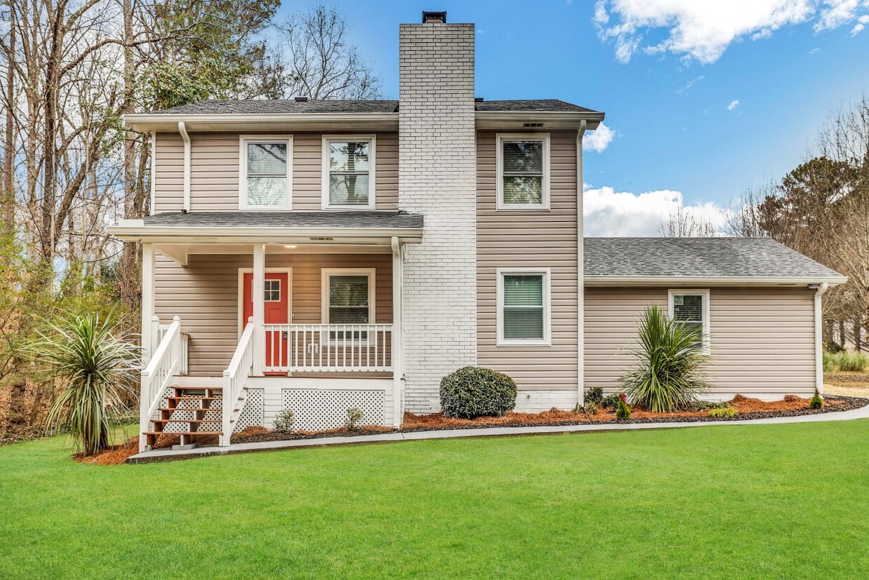 Foto principal - 668 Whitehead Rd