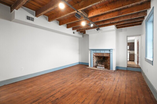 Foto del edificio - 710 Caroline St