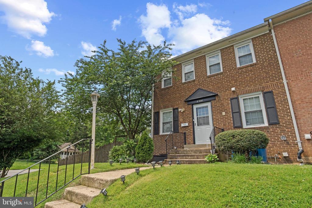 Foto principal - 8228 McClelland Pl