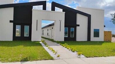 Building Photo - 12 Indian Creek Ave