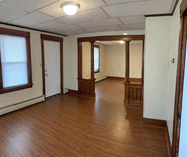 Building Photo - 2208 Providence Rd