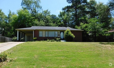 Building Photo - 913 Oakview Cir