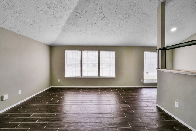 Building Photo - 10036 Woodico Dr