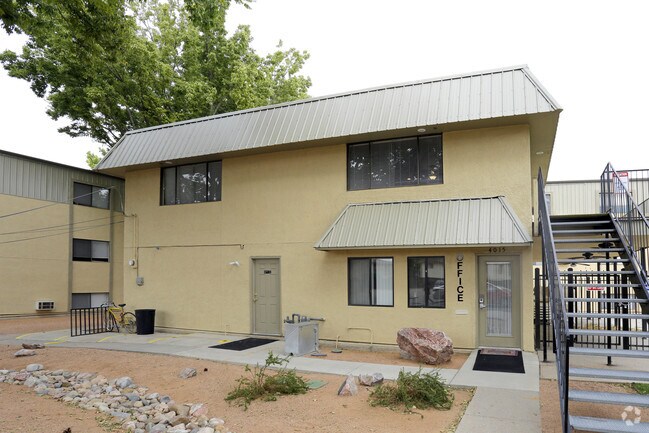 Grand West at Covington - 4