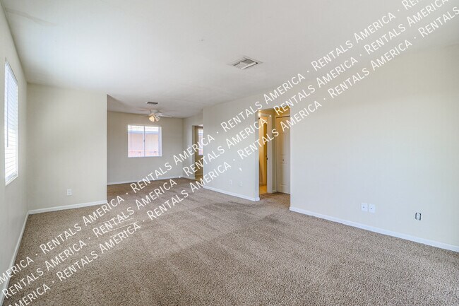 Foto del edificio - 4354 N 82nd St