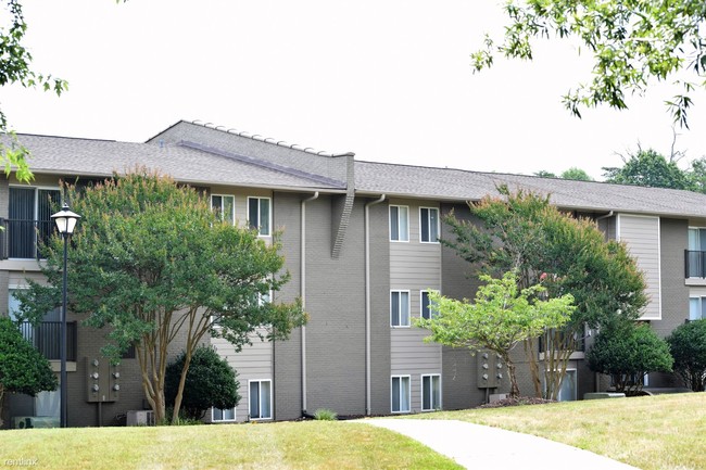 Building Photo - 2231 Shadow Valley Rd