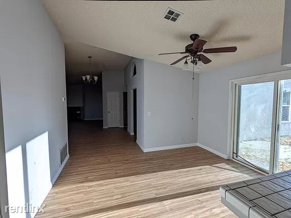 Building Photo - 3 br, 2 bath House - 1361 El Rancho Dr