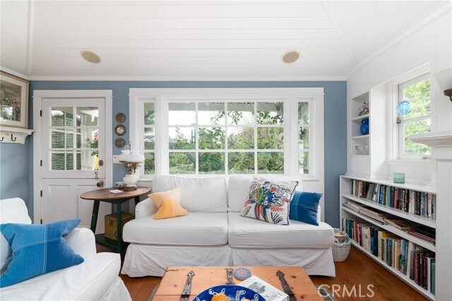 Building Photo - 536 Seaview St