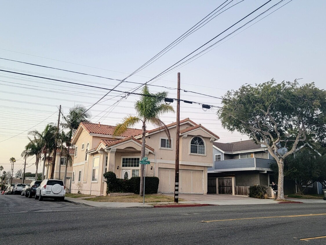 Foto principal - 1600 Perkins Ln