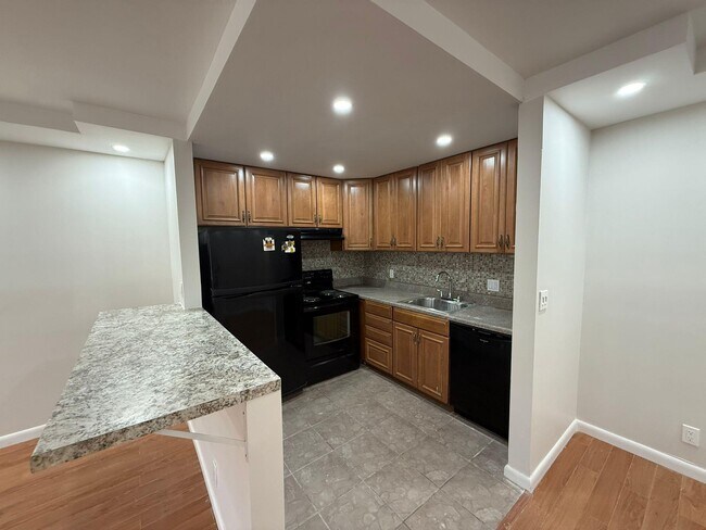 Foto del edificio - 2200 Springdale Blvd