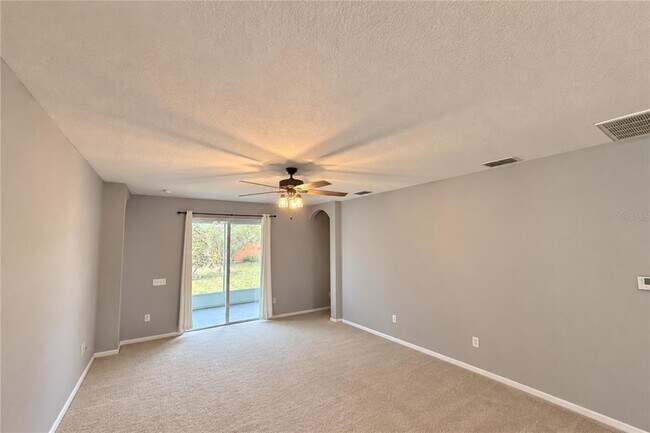 Foto del edificio - 152 Highland Meadows Ave