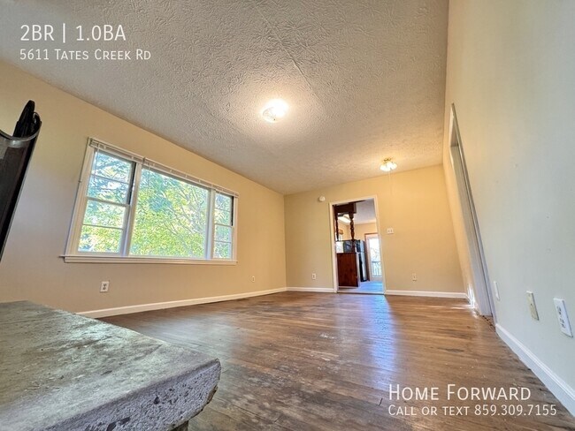 Foto del edificio - 5611 Tates Creek Rd