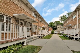 Building Photo - 15 S Waiola Ave