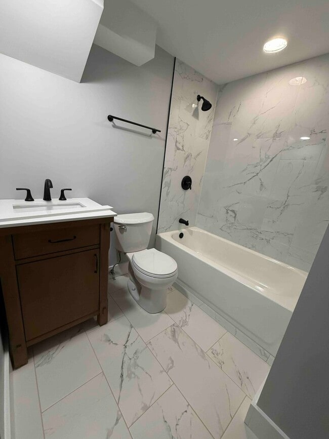 Foto del edificio - 2221 W 21st Pl