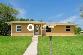 Building Photo - 6351 Skyline Ct
