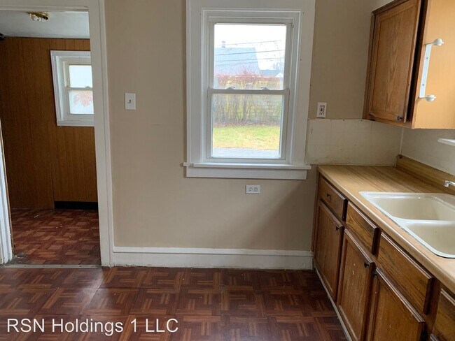 Foto del edificio - 4 br, 1 bath House - 11104 Plymouth Ave