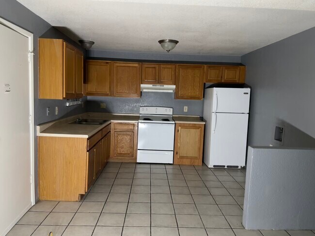 Building Photo - 3362 N Cardi Blvd