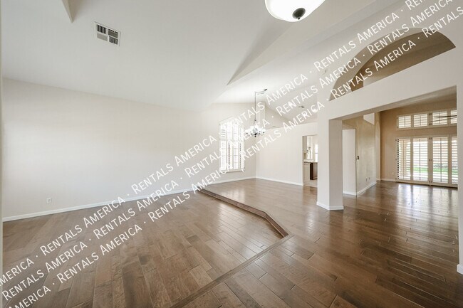 Foto del edificio - 1635 W Wisteria Dr